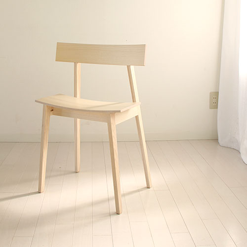 half chair op.1【背筋が伸びて美しい座り姿に】
