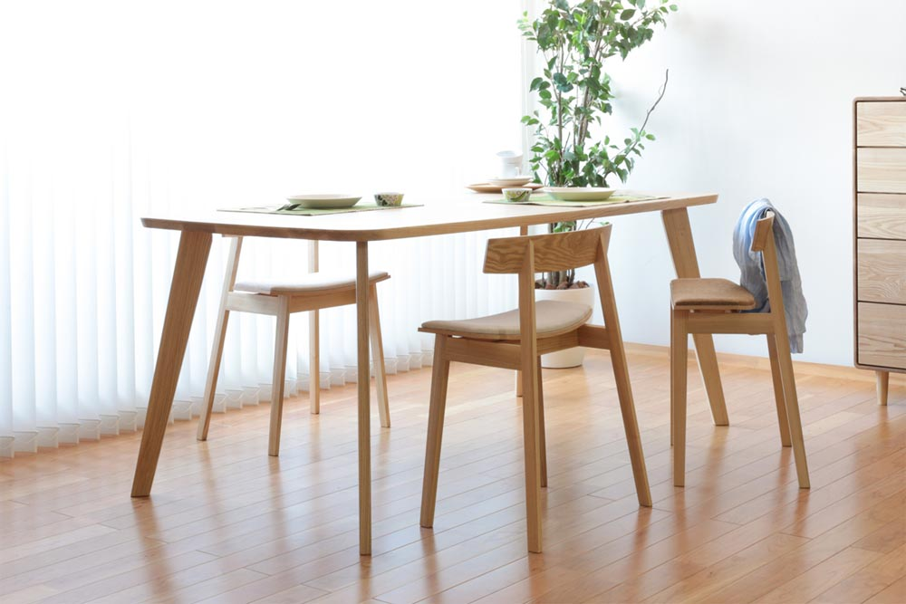 用途例2:家具(ダイニングテーブル、椅子、棚)