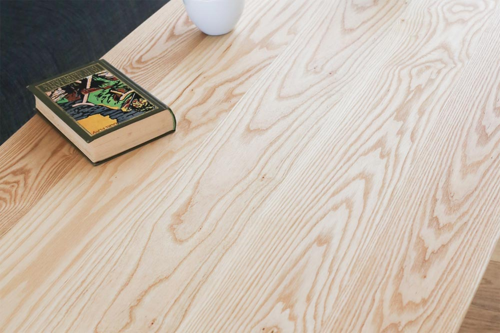 北海道産タモ材の魅力とは?圧倒的な強度と美しい木目がインテリアで選ばれる理由