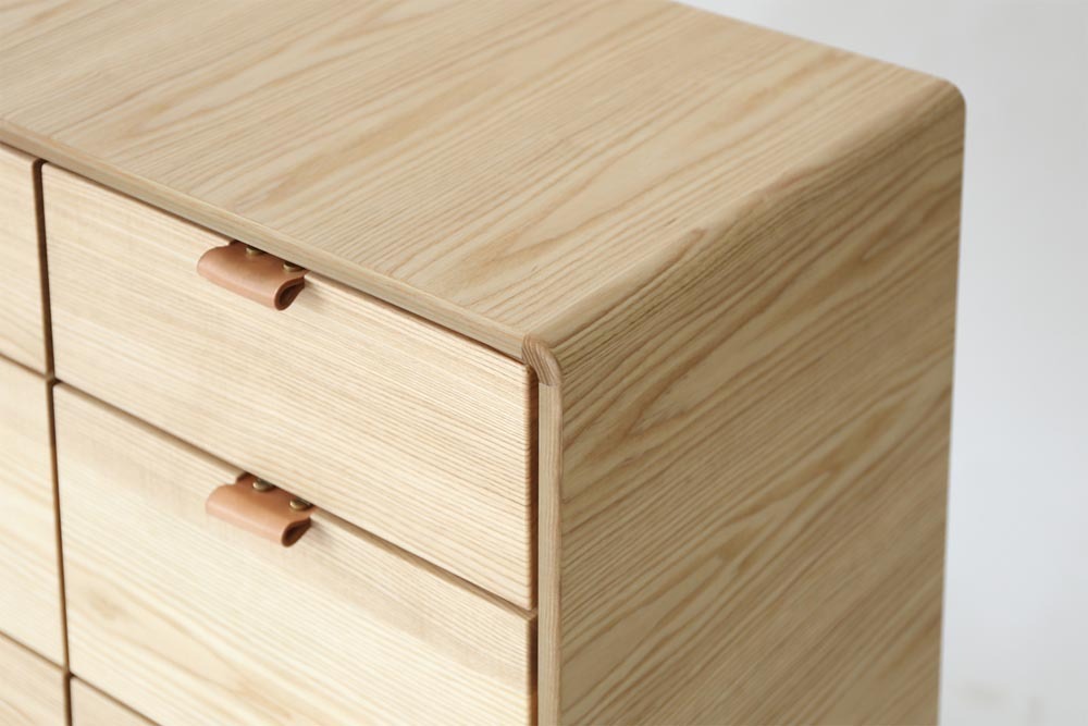 タモ無垢材の特徴とメリット・デメリット