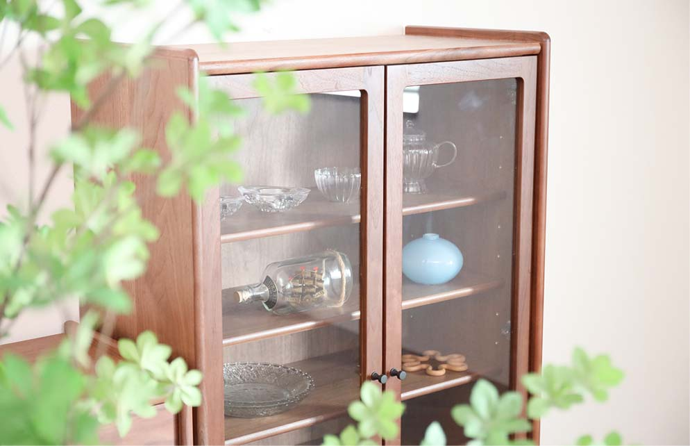 ウォールナットのインテリアを引き立てる配色・部屋作りのコツ