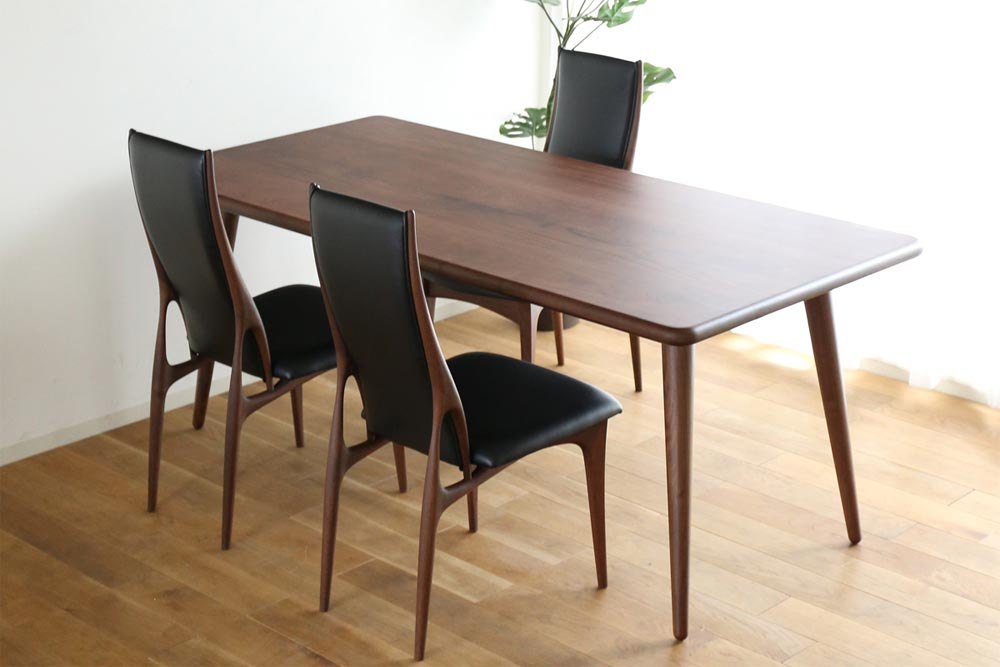 ダイニングテーブルの素材にウォールナットを選ぶ5つのメリット