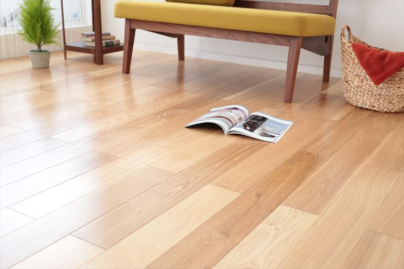 タモ材の無垢フローリングと複合フローリングの違い