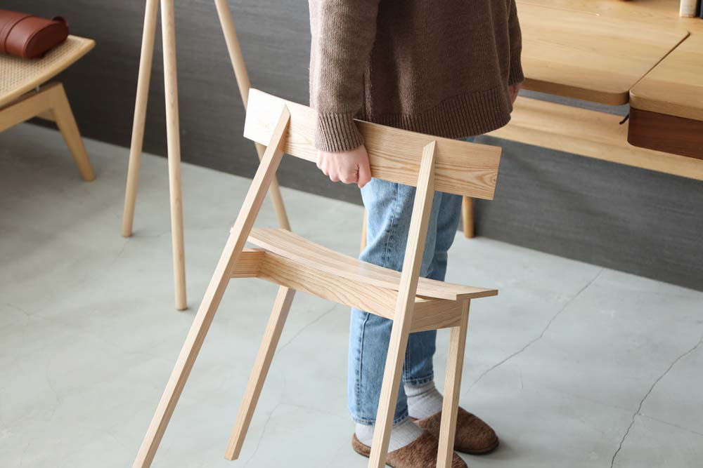 タモ材の椅子のメリット・デメリット