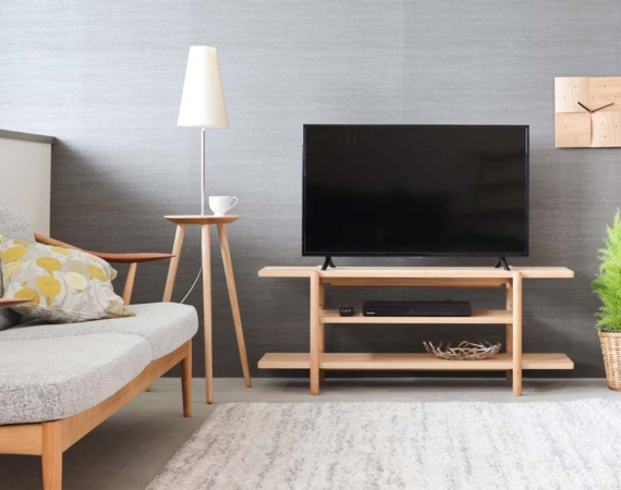 後悔しないタモ材テレビボードの選び方！サイズ・収納・塗装の実践ポイントを解説