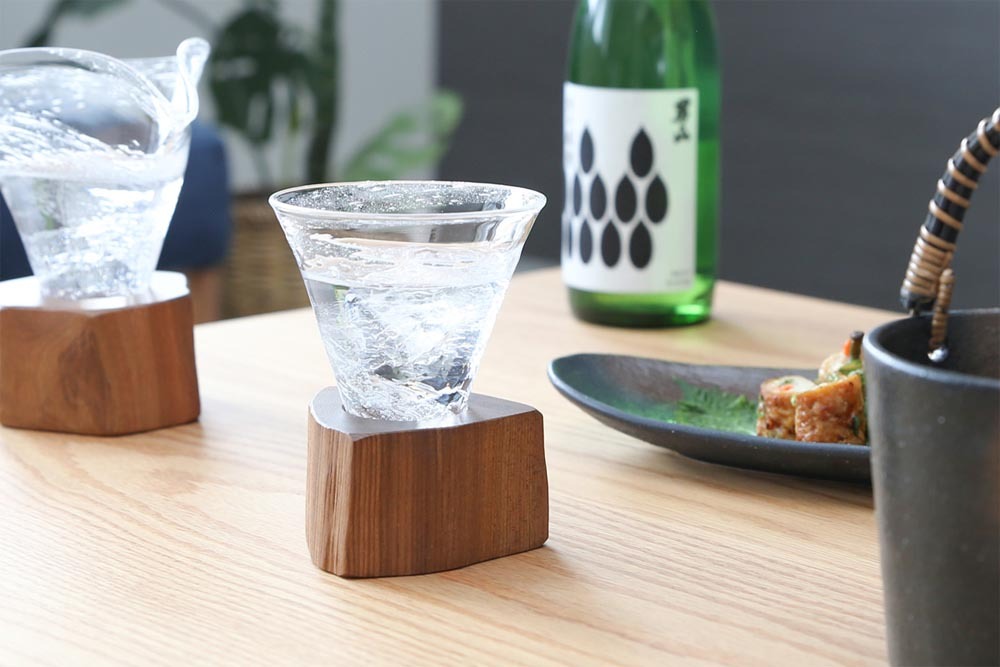 木とガラスの美しい融合